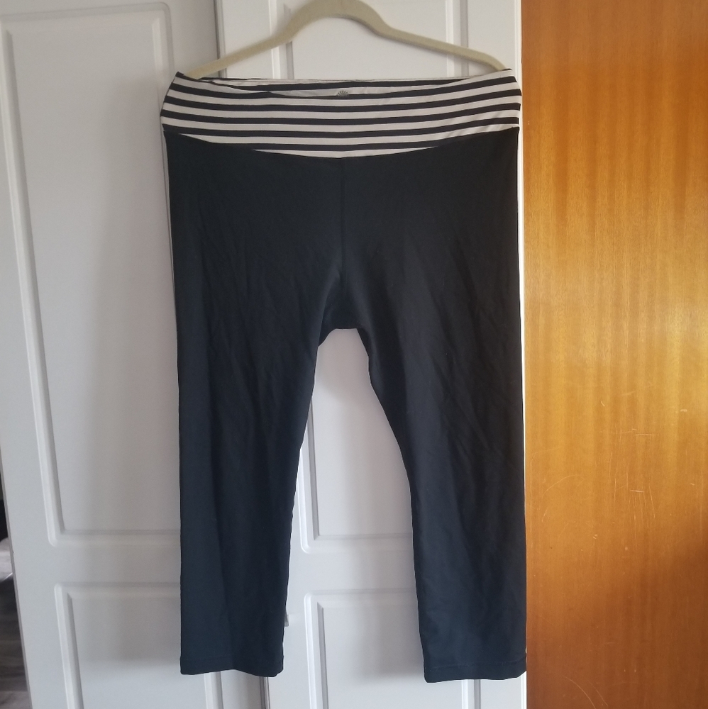 👙Pure NRG Athletics yoga crop pant